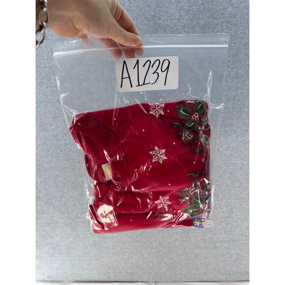 VTG Holiday Time 90s Womens M Oversized Tacky Christmas Bear Sweatshirt Wreath - Picture 11 of 11